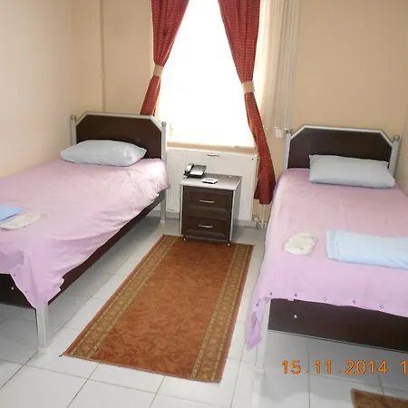 Yasar Hotel *