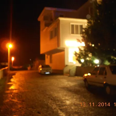 Yasar *
