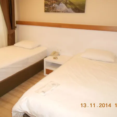 Yasar Hotel *